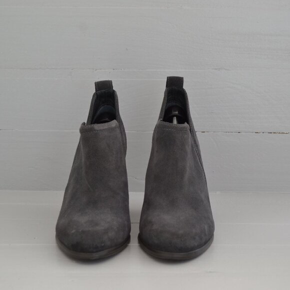 Vince Camuto Gray Ankle Heeled Boots Women's 10 M Fall Shoes Booties - Picture 3 of 8